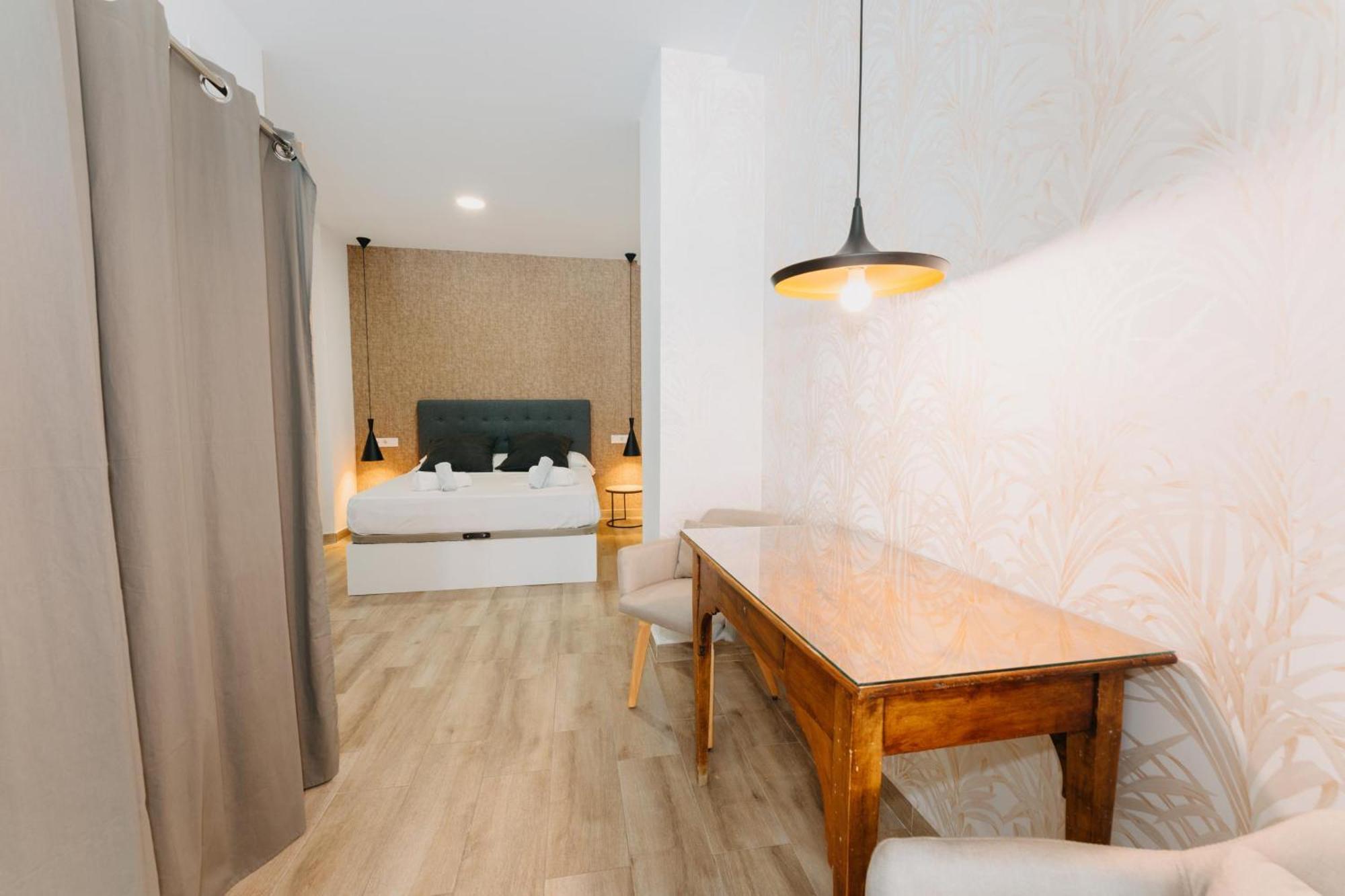 Coverlin Apartamentos San Francisco Malaga Pokój zdjęcie